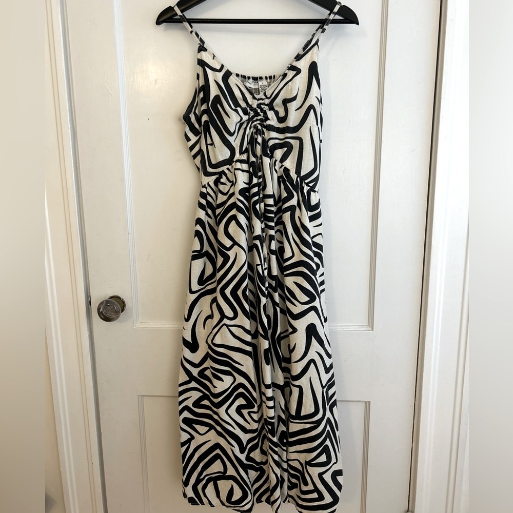 Sincerely Jules Black and White Midi Dress